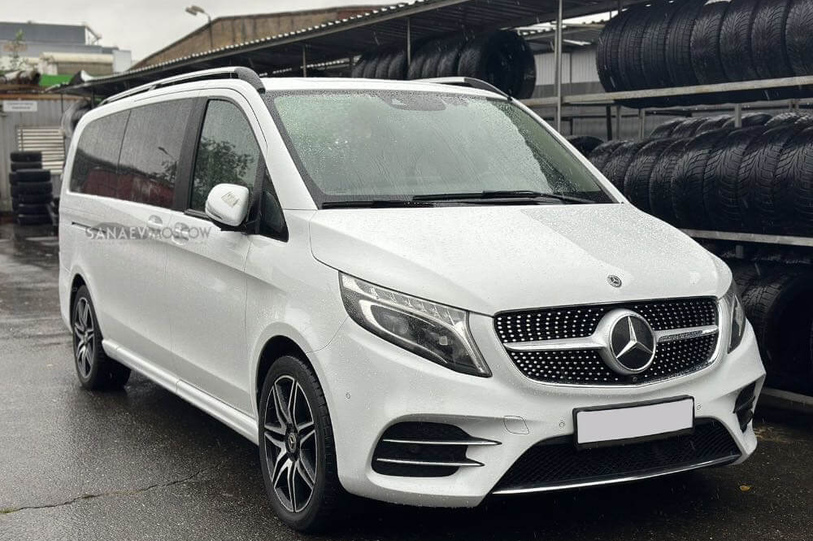Mercedes V-Class (white)