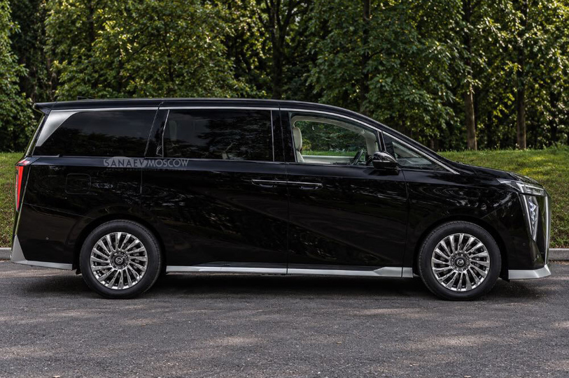GAC M8 (black)