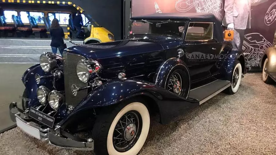 Cadillac v12 series 370 roadster