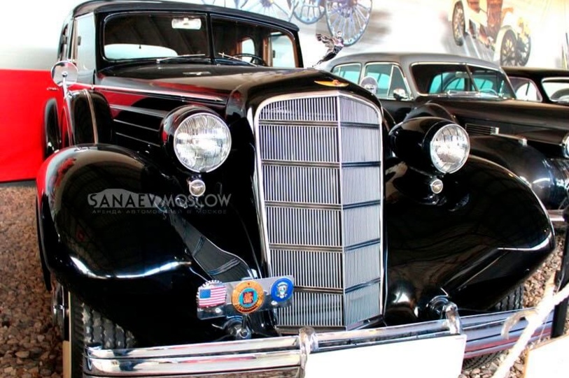 Cadillac м12 series 370 town car