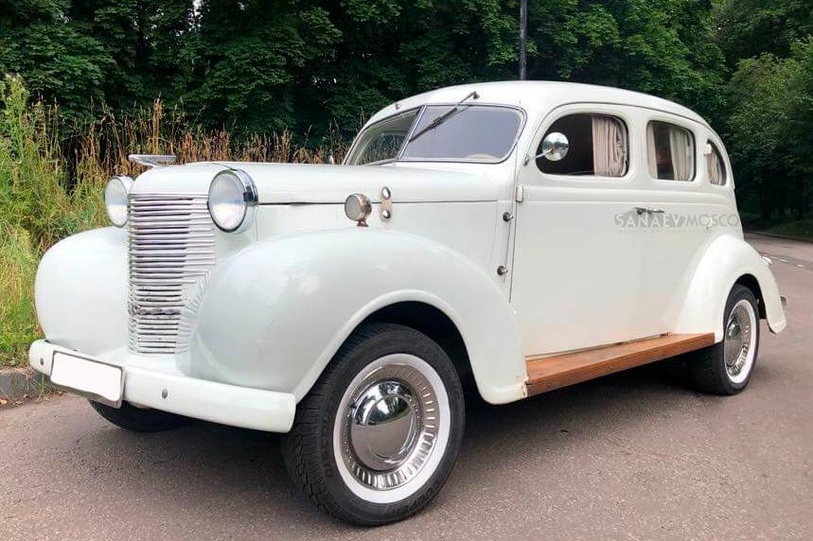 Chrysler De Soto (white)