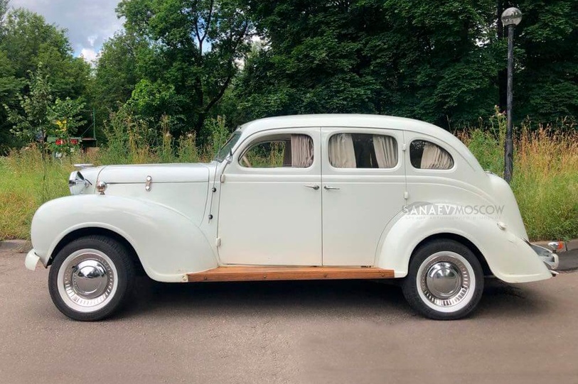Chrysler De Soto (white)