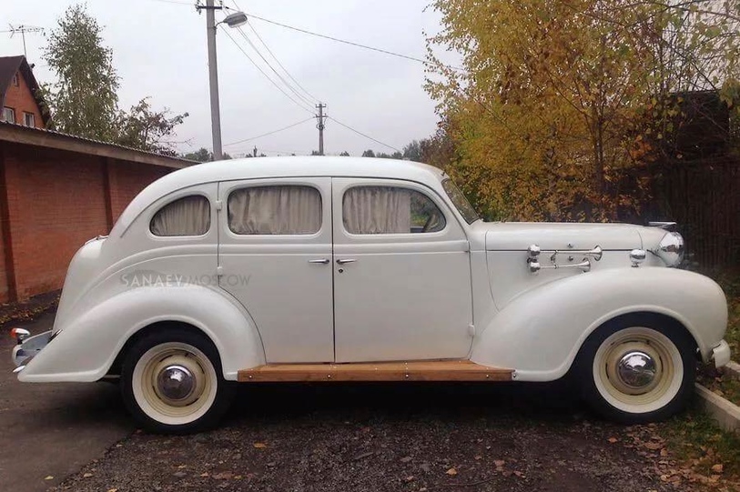Chrysler De Soto (white)
