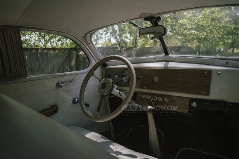 Chrysler De Soto (white)