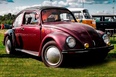 Volkswagen Beetle (burgundy)