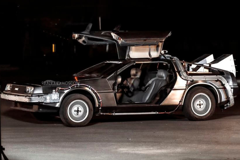 DMC-12 DeLorean