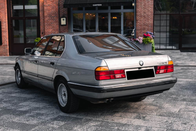 BMW 730 e32
