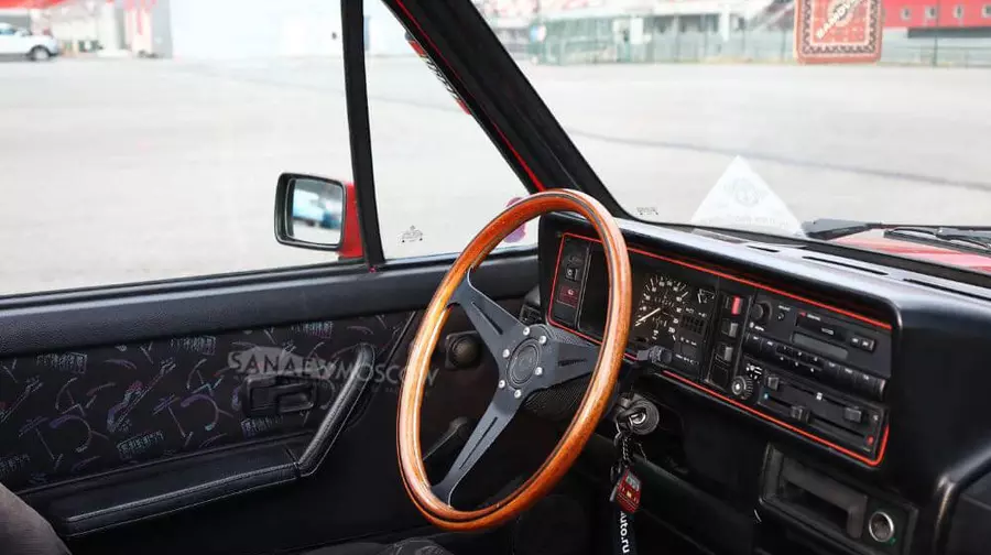Volkswagen Golf red