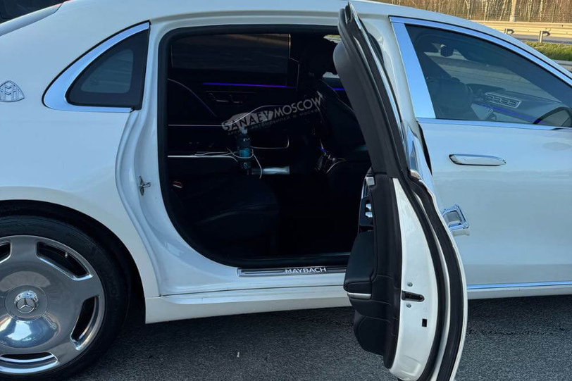 Mercedes Maybach w223 (white)