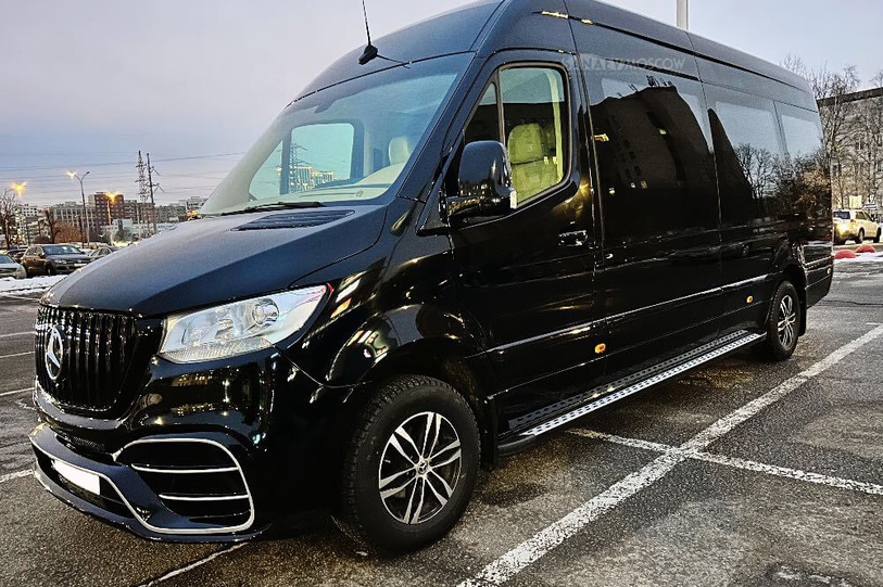Mercedes-Benz Sprinter VIP (black)