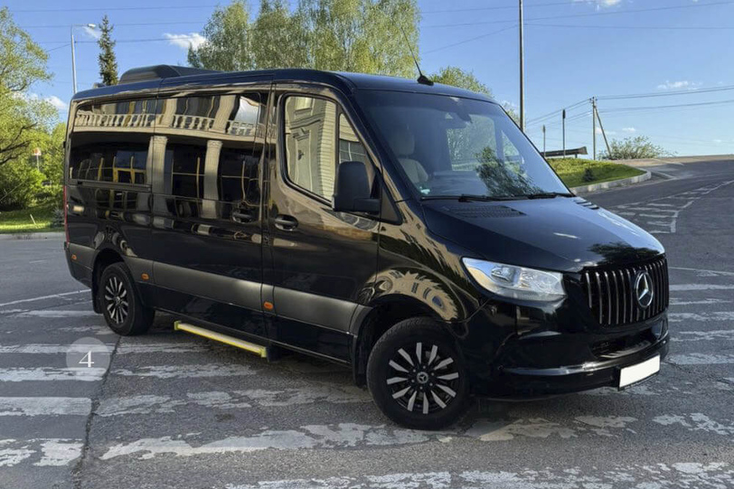 Mercedes-Benz Sprinter VIP (black)