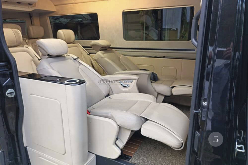 Mercedes-Benz Sprinter VIP (black)
