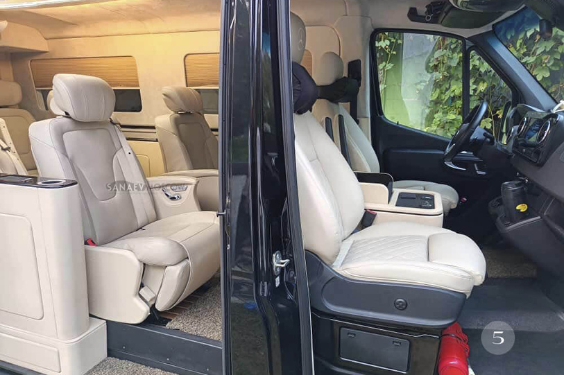 Mercedes-Benz Sprinter VIP (black)