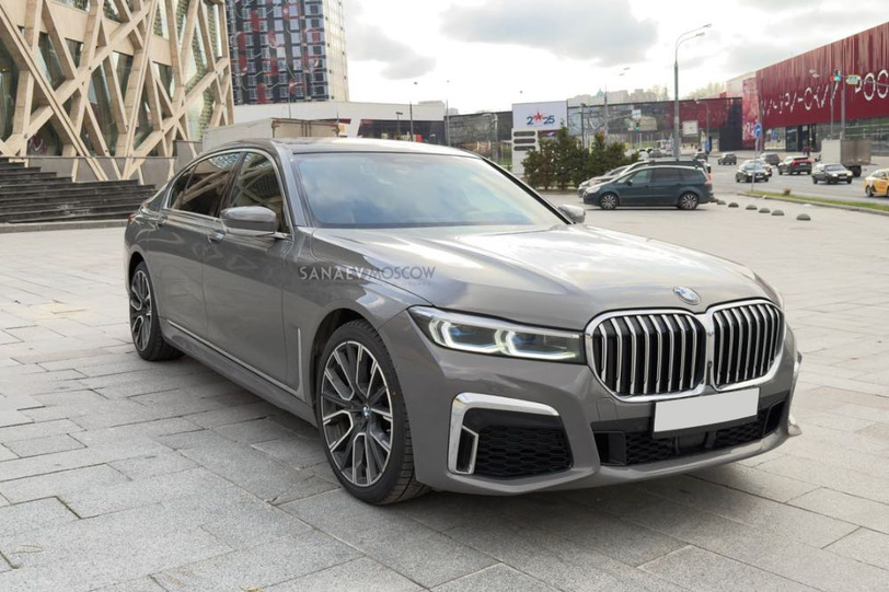 BMW 7 (grey)