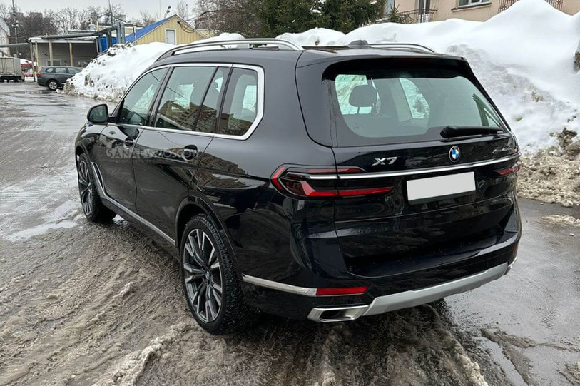 BMW X7