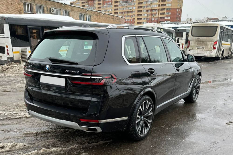 BMW X7