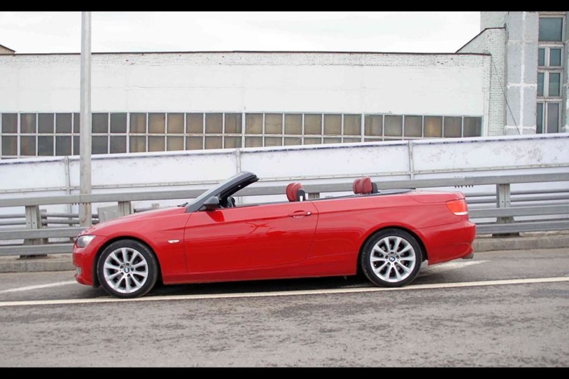 BMW (red)