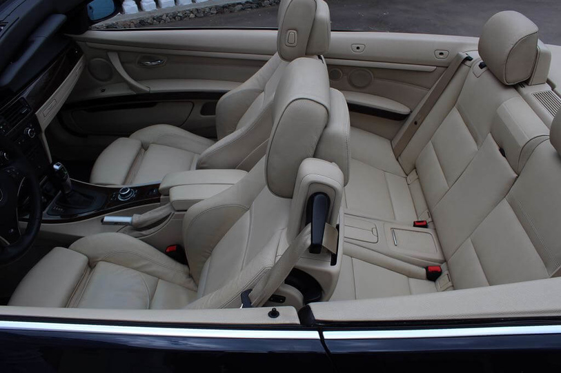 BMW 3 (black)