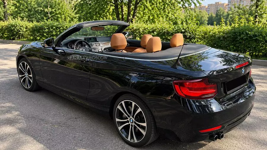 BMW 2 (black)