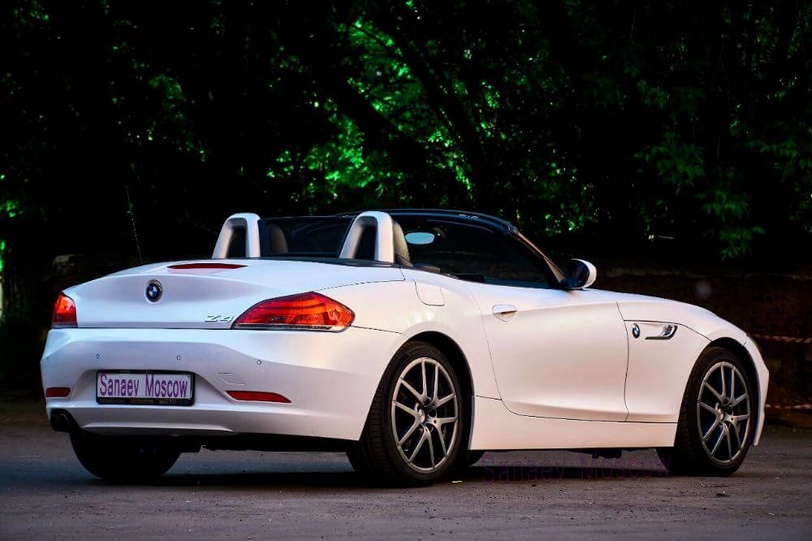 BMW Z4 (white)