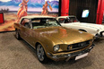 Ford Mustang (Gold)
