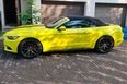 Ford Mustang (yellow)