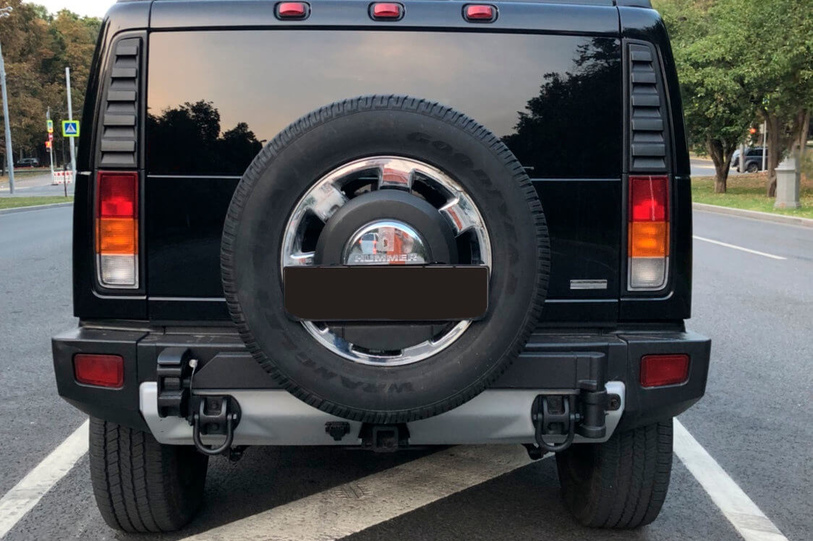 Hummer H2 (black)