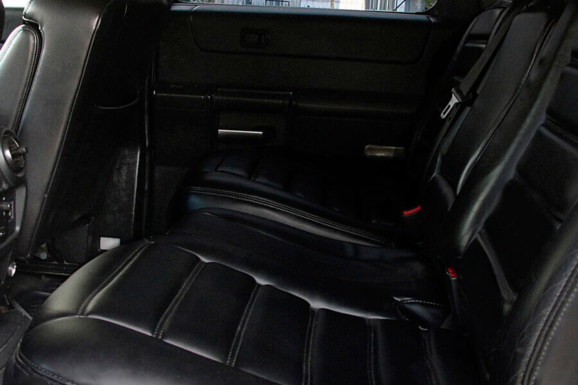 Hummer H2 (black)