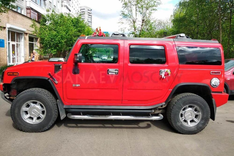 Hummer H2 (red)