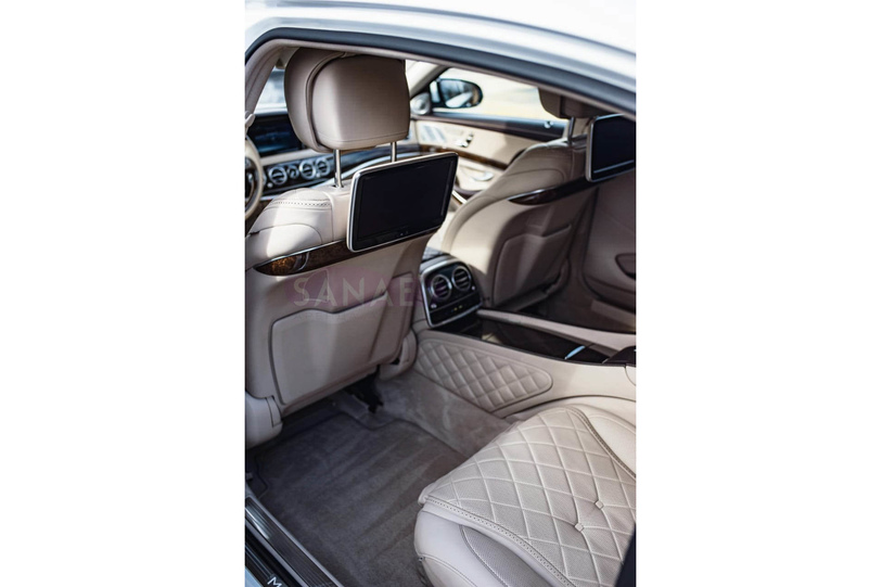 Maybach (black and white)