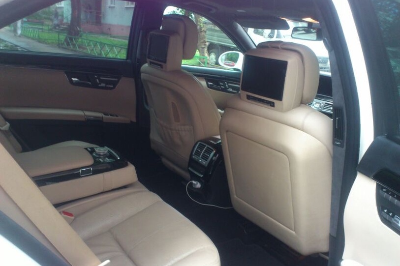 Mercedes-Benz w221