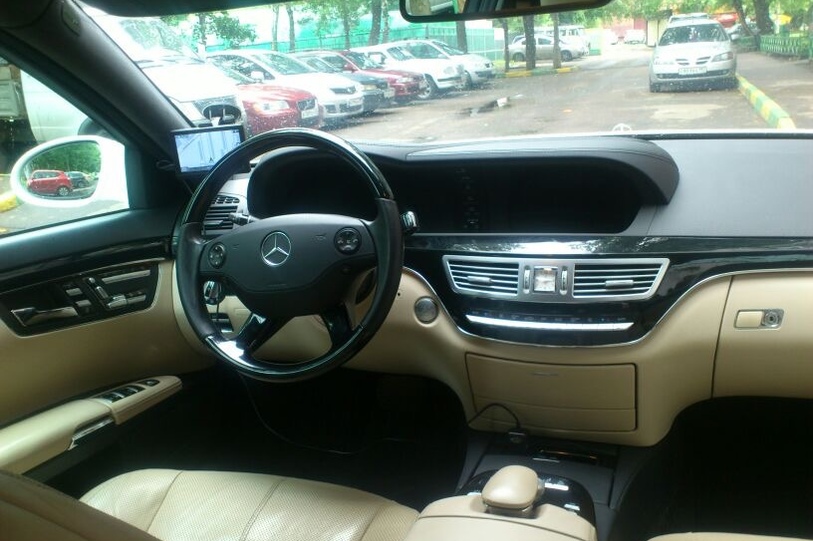 Mercedes-Benz w221