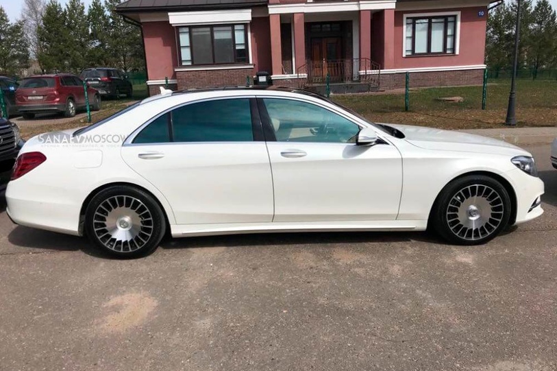 Mercedes w222 (white)