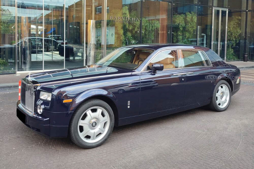 Rolls-Royce Phantom (blue)