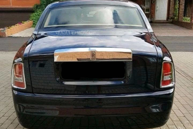 Rolls-Royce Phantom (blue)