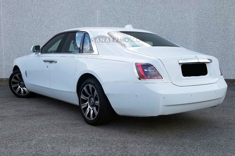 Rolls-Royce Ghost (white) 2022