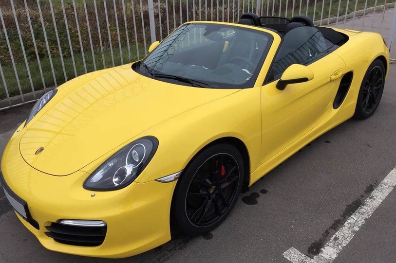 Porsche Boxster (yellow)