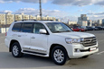 Toyota Land Cruiser 200 (white)