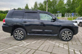 Toyota Land Cruiser 200 (black)