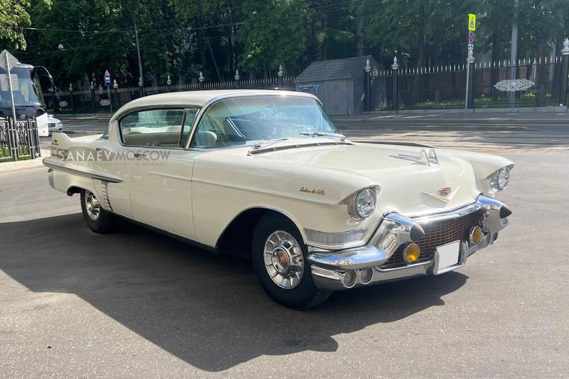 Cadillac DeVille (1957)