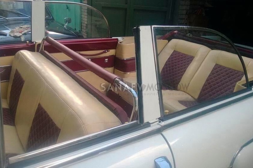 GAZ-13 Chaika (cabrio)