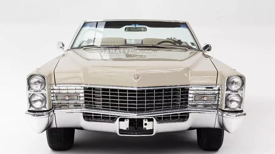 Cadillac DeVille (cream)