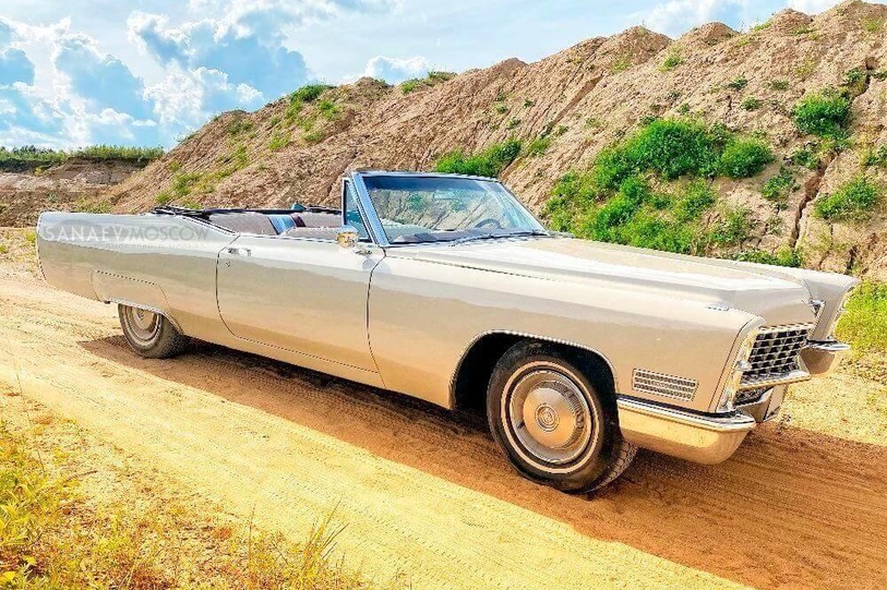 Cadillac DeVille (cream)