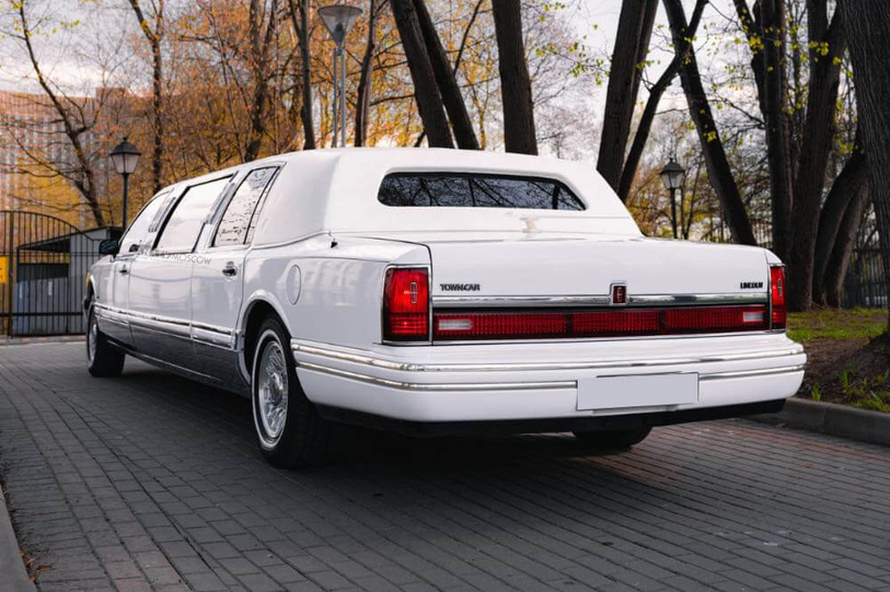 Lincoln Town Car II