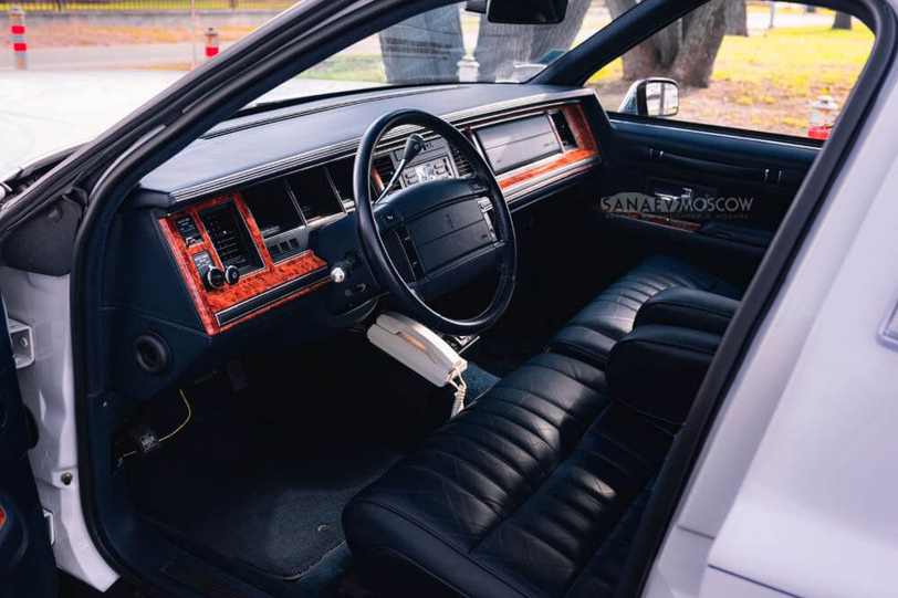 Lincoln Town Car II