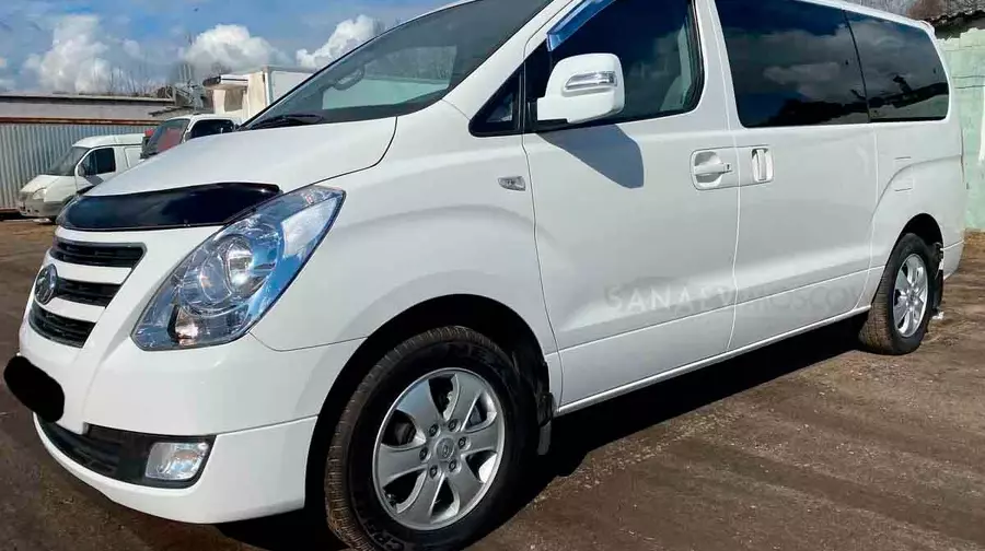 Hyundai Starex