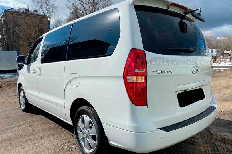 Hyundai Starex