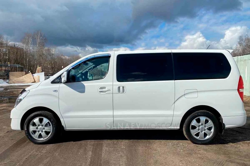 Hyundai Starex