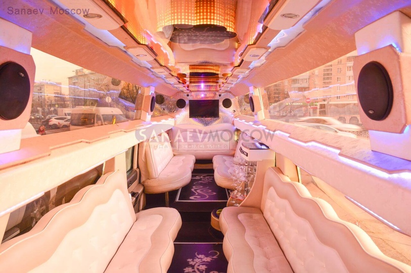 Hummer Mega (full height)