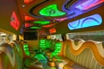 Hummer H2 (gold)